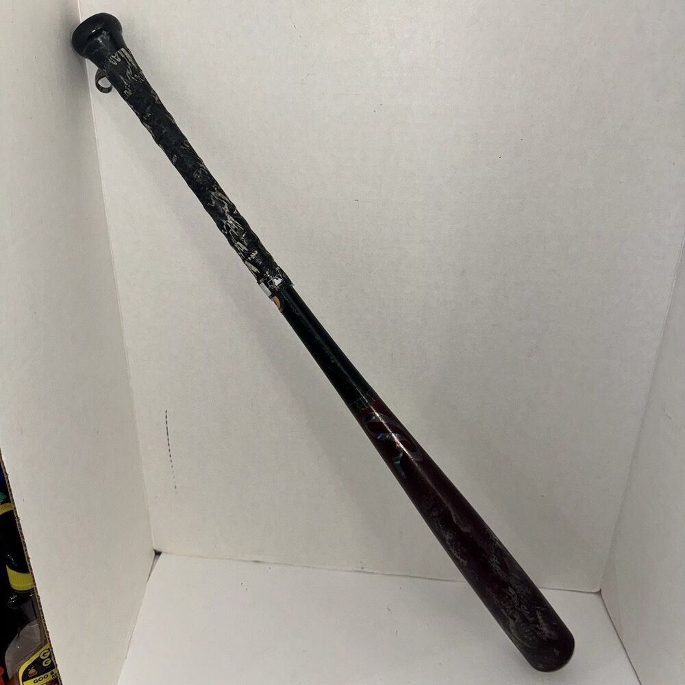 Rawlings Mark Of A Pro 33” Maple Wood Baseball Bat Game Used Cupped End